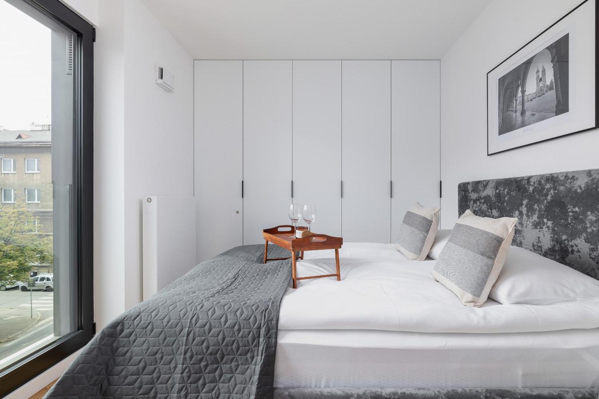 Lux Apartments Kosciuszki 39 With Parking By Renters Prestige Krakow Exterior photo